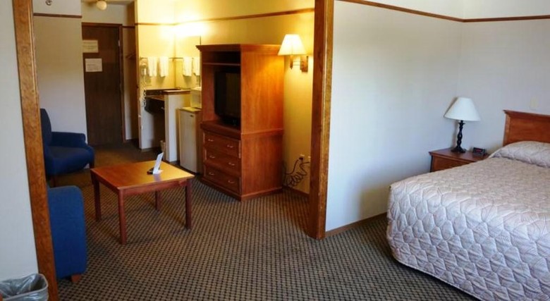 Hotel Luxury Inn & Suites