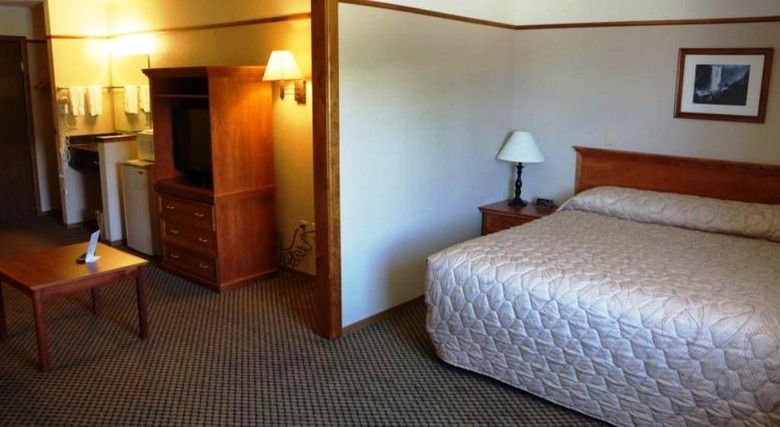 Hotel Luxury Inn & Suites