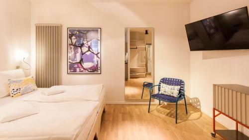 Aparthotel Room For Rent