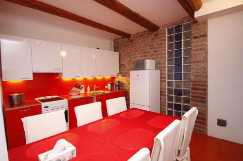 Sunnyhouse Apartments