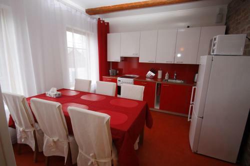 Sunnyhouse Apartments