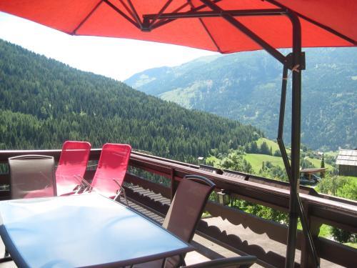 Hostal Chalet Catton