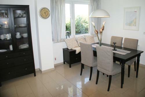 Apartamento Kr�hennest Am Strand Mit Terrasse & Parkplatz - Abc52