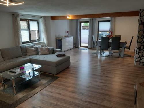 Apartamento Familienfreundliche Ferienwohnung