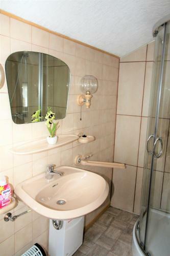 Work & Stay In Zuelpich