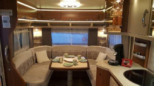 Apartamento Luxus Wohnwagen Alpenblick