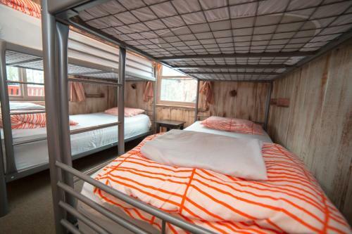 Albergue Ith Big Bear Mountain Adventure Lodge