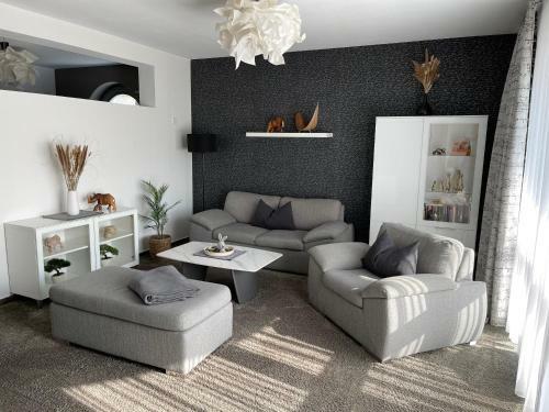 Monopol Apartments