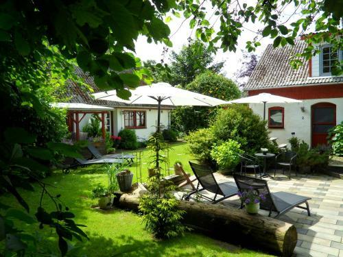 Lille Degnb�l Holiday House