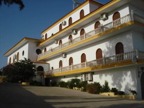 Hotel Meson Fuente Del Pino