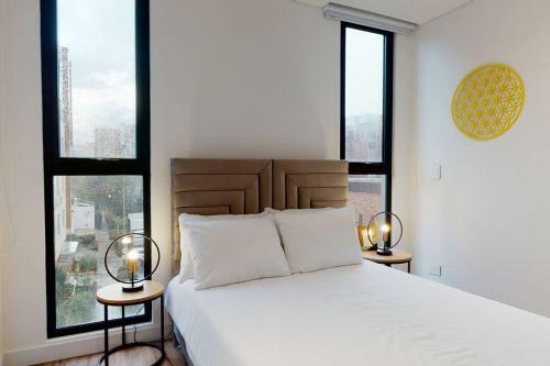 Apartamento De Dos Habitaciones Con Balcon