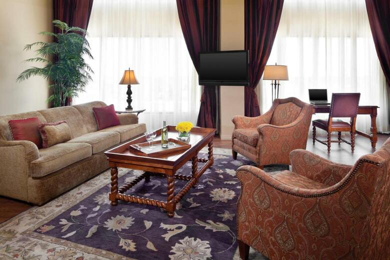 Sheraton Red Deer Hotel