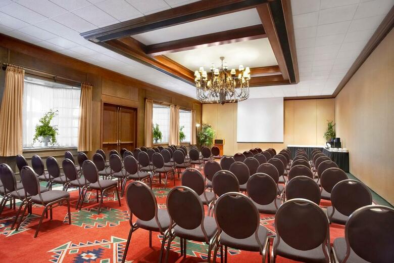 Sheraton Red Deer Hotel