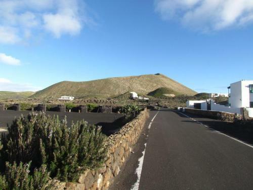 Villa Papaz In Lanzarote Spacious Pool Sea View