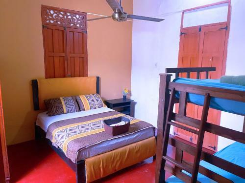 Hostal Historic House Santa Marta