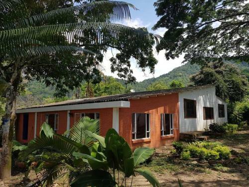 Villa Espectacular Casa D Campo Con Piscina Clima Calido