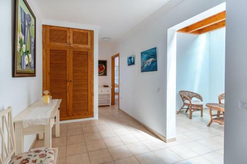 Holidayvilla Marina 2- Beachfront, Wifi , Sea View By Holidayshome