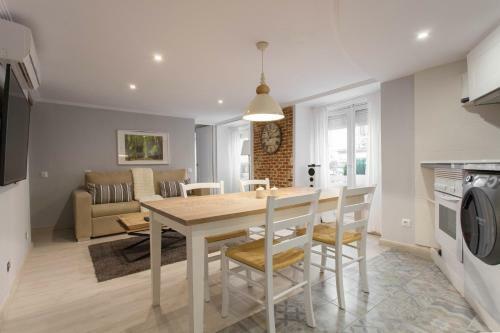 For You Rentals Plaza Mayor Apartment Pos26