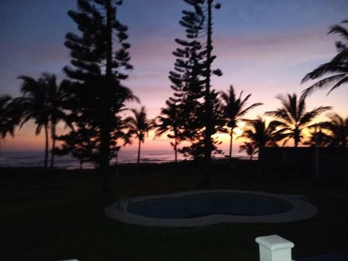 Hostal Villa Ricarda En Costa Esmeralda A Pie De Playa