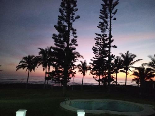 Hostal Villa Ricarda En Costa Esmeralda A Pie De Playa