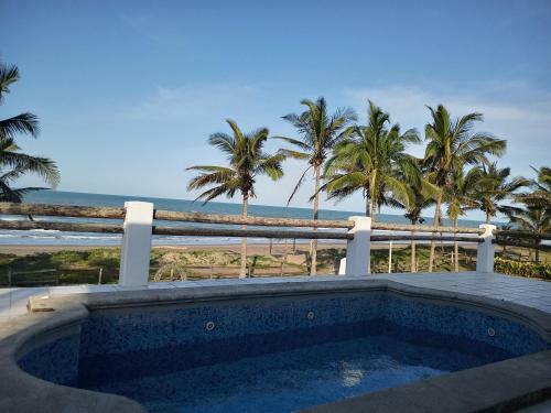 Hostal Villa Ricarda En Costa Esmeralda A Pie De Playa