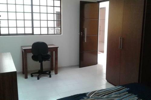 Casa De 5 Habitaciones Centro,5 Downtown Dormrooms