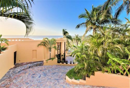 Villa New Luxury Getaway - Pool, Spa, Sunset, Views @ Casa Bella