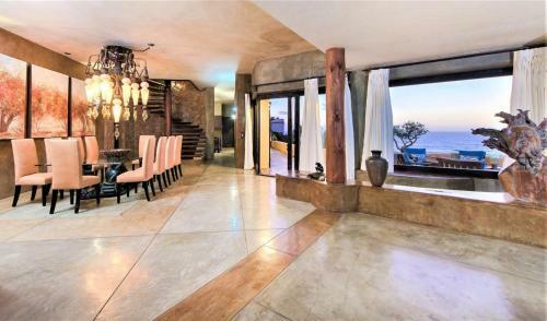 Villa New Luxury Getaway - Pool, Spa, Sunset, Views @ Casa Bella