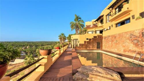 Villa New Luxury Getaway - Pool, Spa, Sunset, Views @ Casa Bella