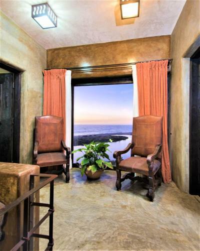 Villa New Luxury Getaway - Pool, Spa, Sunset, Views @ Casa Bella