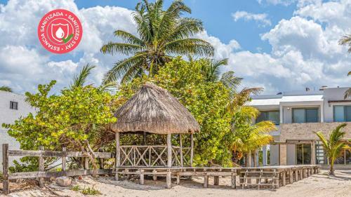 Casa La Roca A La Orilla Del Mar Yucatan