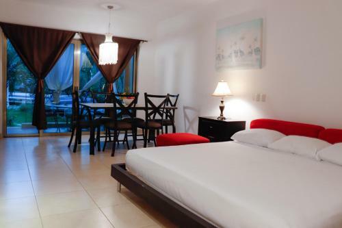 Hotel Maia Suites Cozumel