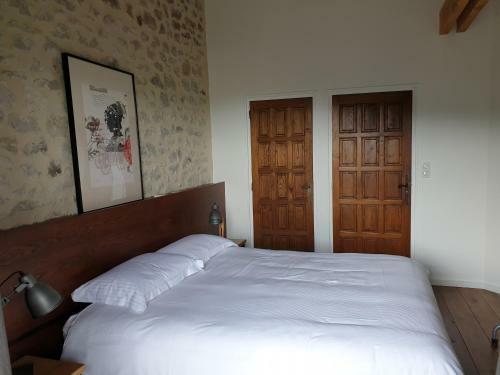 Hostal L�-haut "maison D'h�tes"