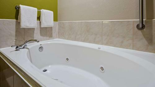 Hotel Best Western Plus Mansfield Inn And Suites
