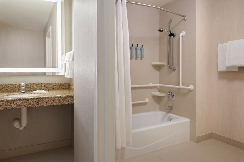 Hotel Residence Inn By Marriott Calgary Airport