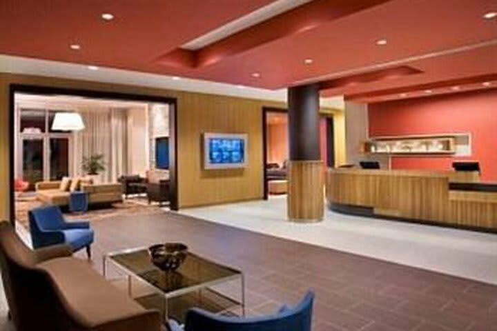 Hotel Residence Inn By Marriott Calgary Airport