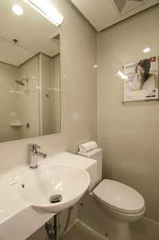 Tune Hotel Aseana City