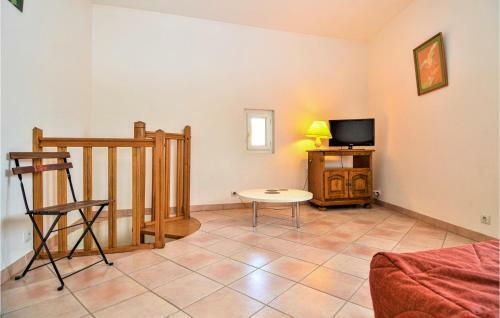 Beautiful Home In Aramon With Wifi And 3 Bedrooms