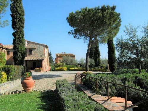 Well-kept Apartment In Castelfiorentino With Shared Pool
