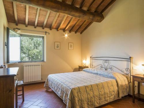 Splendid Farmhouse In Castelfiorentino With Garden