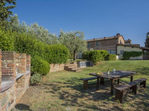 Splendid Farmhouse In Castelfiorentino With Garden