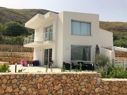 Villa Noto-giardino Degli Allori Scopello