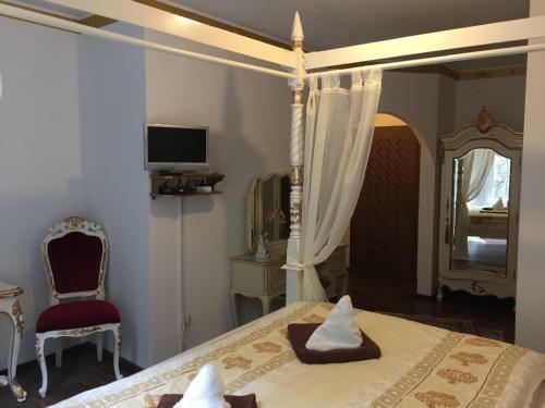 Hotel K�nigreich Romkerhall