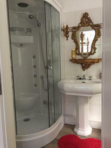 Hotel K�nigreich Romkerhall