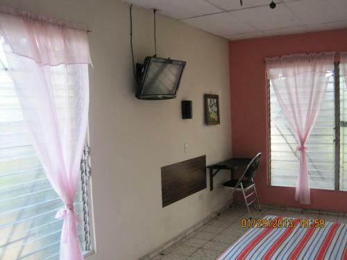 Bed & Breakfast Hostal Do�a Marta