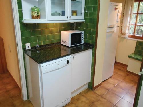 Holiday Home Passeig Del Serrat L�ocata