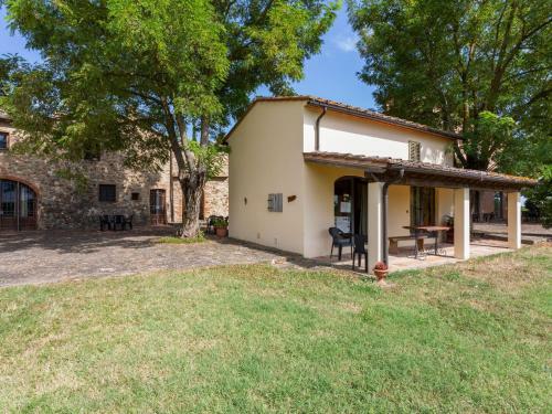 Cozy Apartment In Barberino Val D'elsa With Private Pool