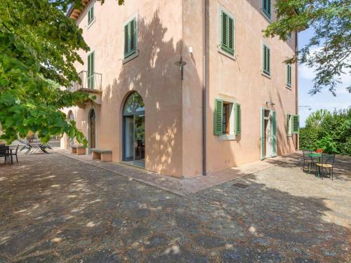 Cozy Apartment In Barberino Val D'elsa With Private Pool