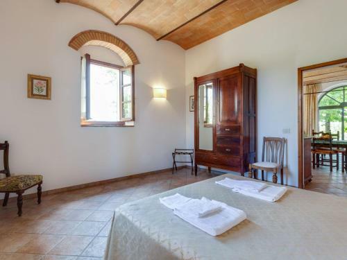Cozy Apartment In Barberino Val D'elsa With Private Pool