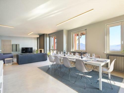 Villa Falcone 5 Bedrooms 10 Pax